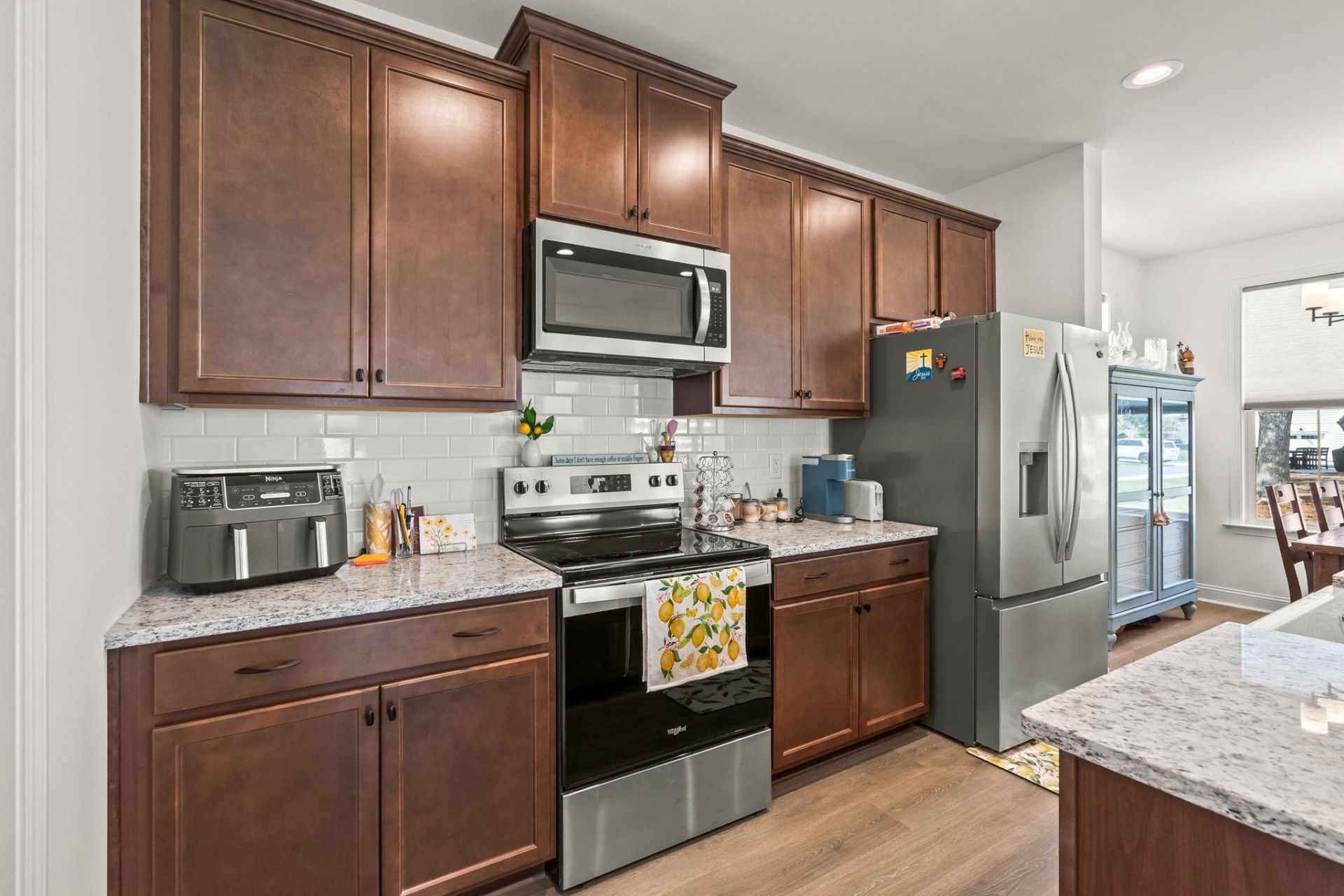 2527 Hillbourne Loop Photo 9