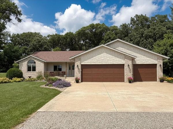 3738 NW 85th Avenue, Owatonna, MN 55060
