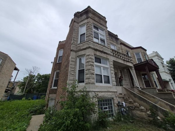 4126 W Adams Street , Chicago, IL 60624