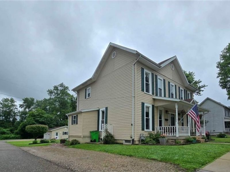 59 E Maple Avenue, New Concord, OH 43762 Photo 3