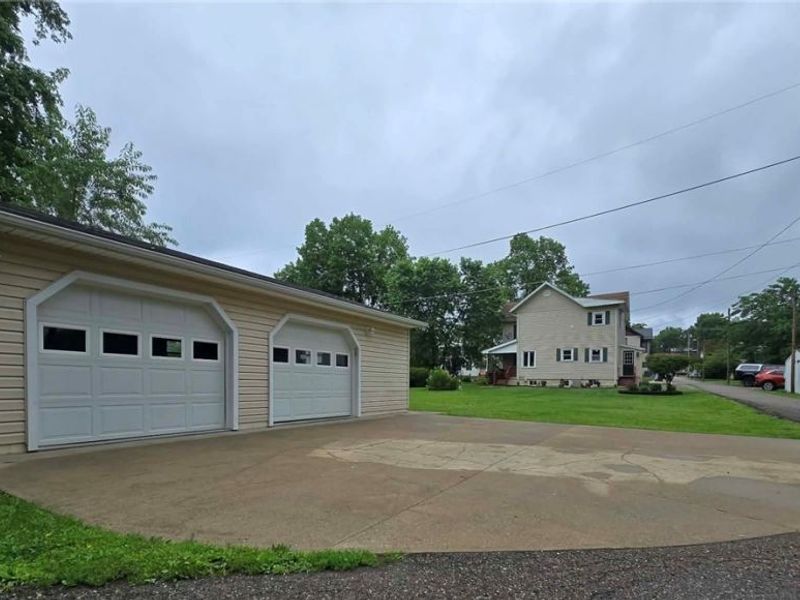 59 E Maple Avenue, New Concord, OH 43762 Photo 5