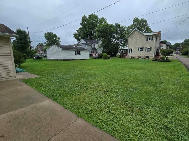 59 E Maple Avenue, New Concord, OH 43762 Photo 6
