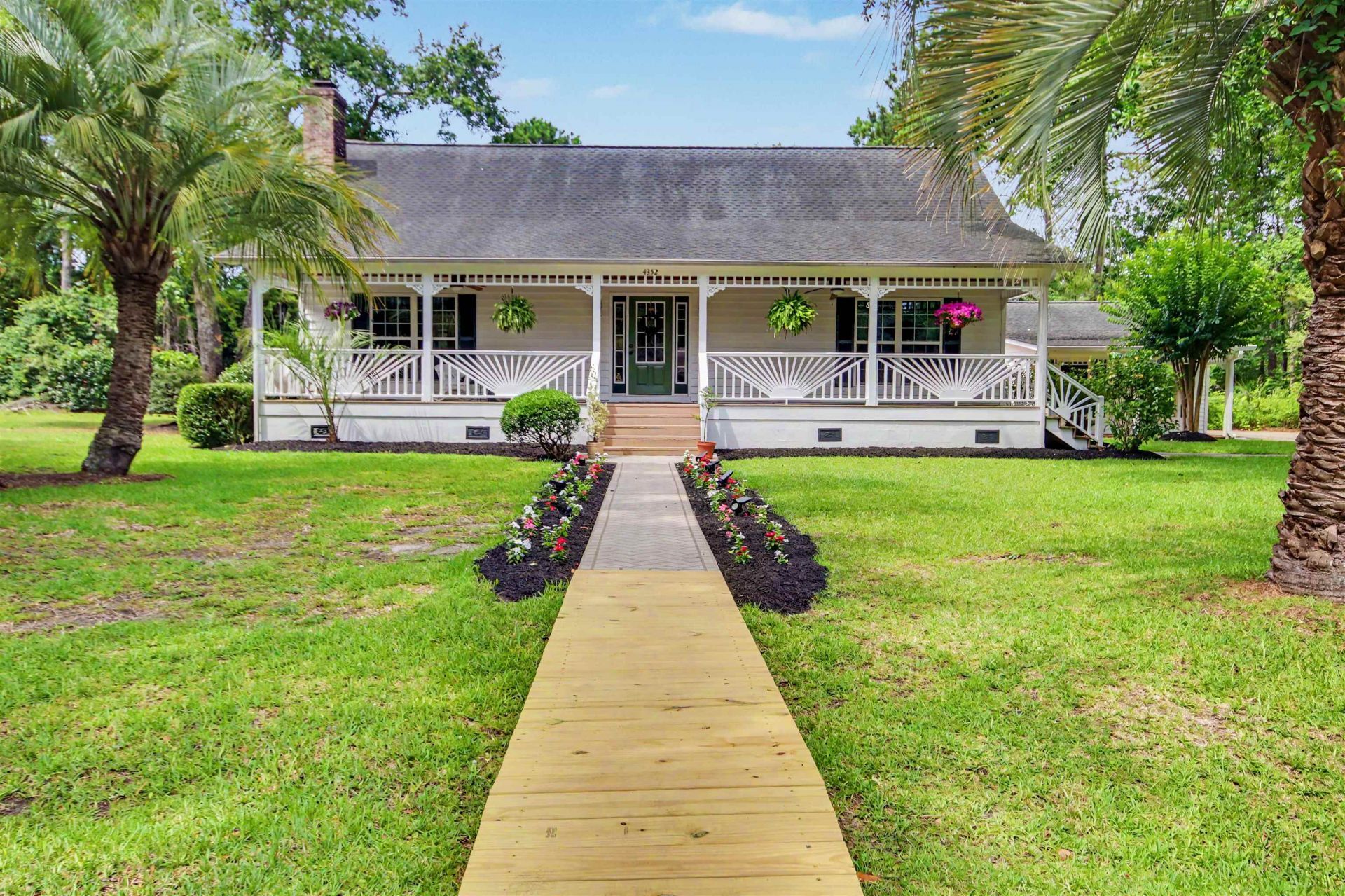 4352 Johnson Circle, Murrells Inlet, SC 29576 Main Photo