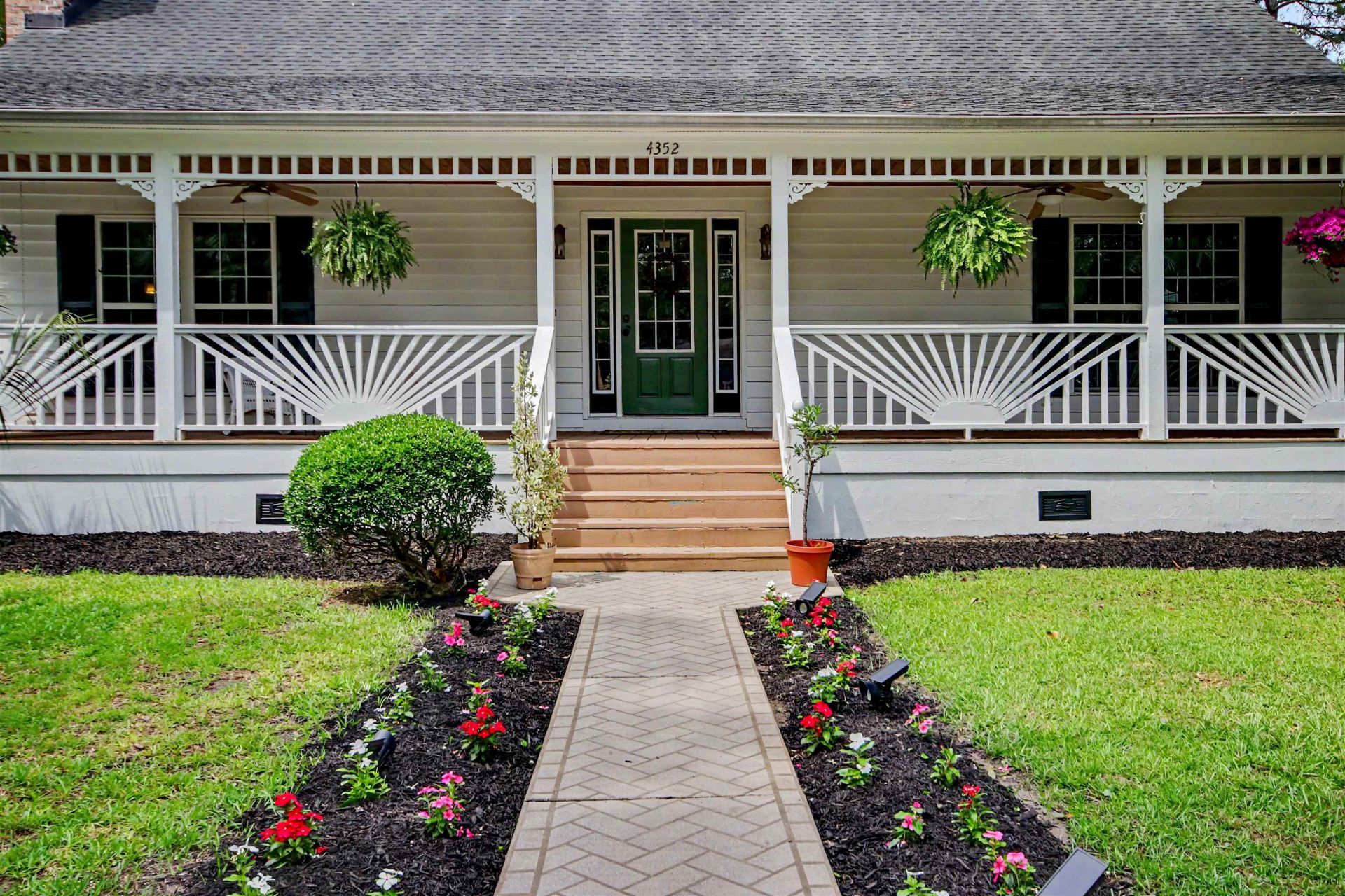 4352 Johnson Circle Photo 5