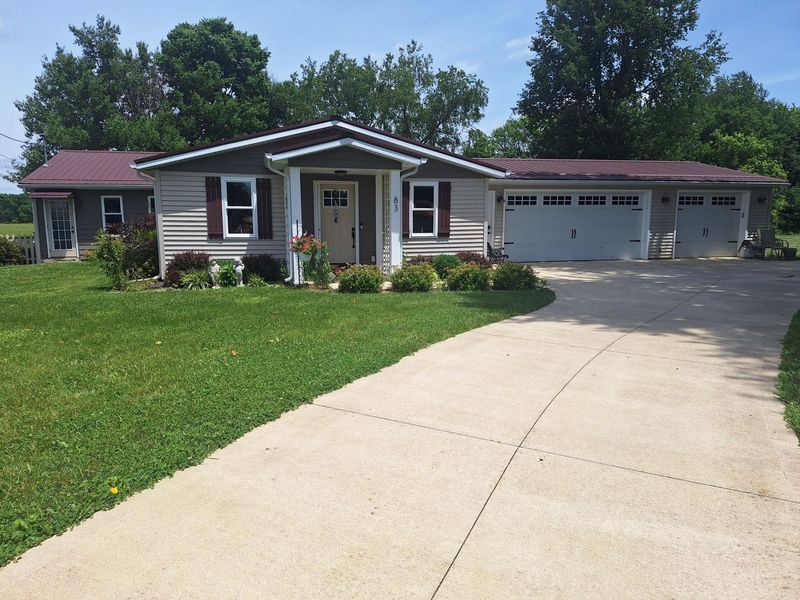 83 East Street, Saint Louisville, OH 43071 Photo 2