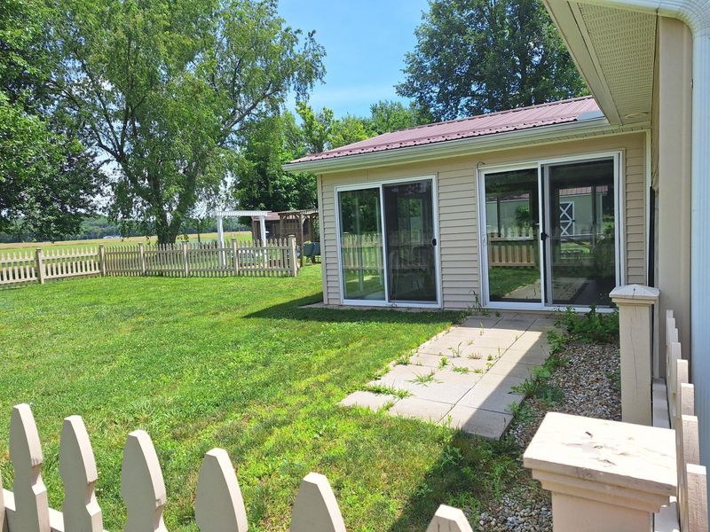 83 East Street, Saint Louisville, OH 43071 Photo 6
