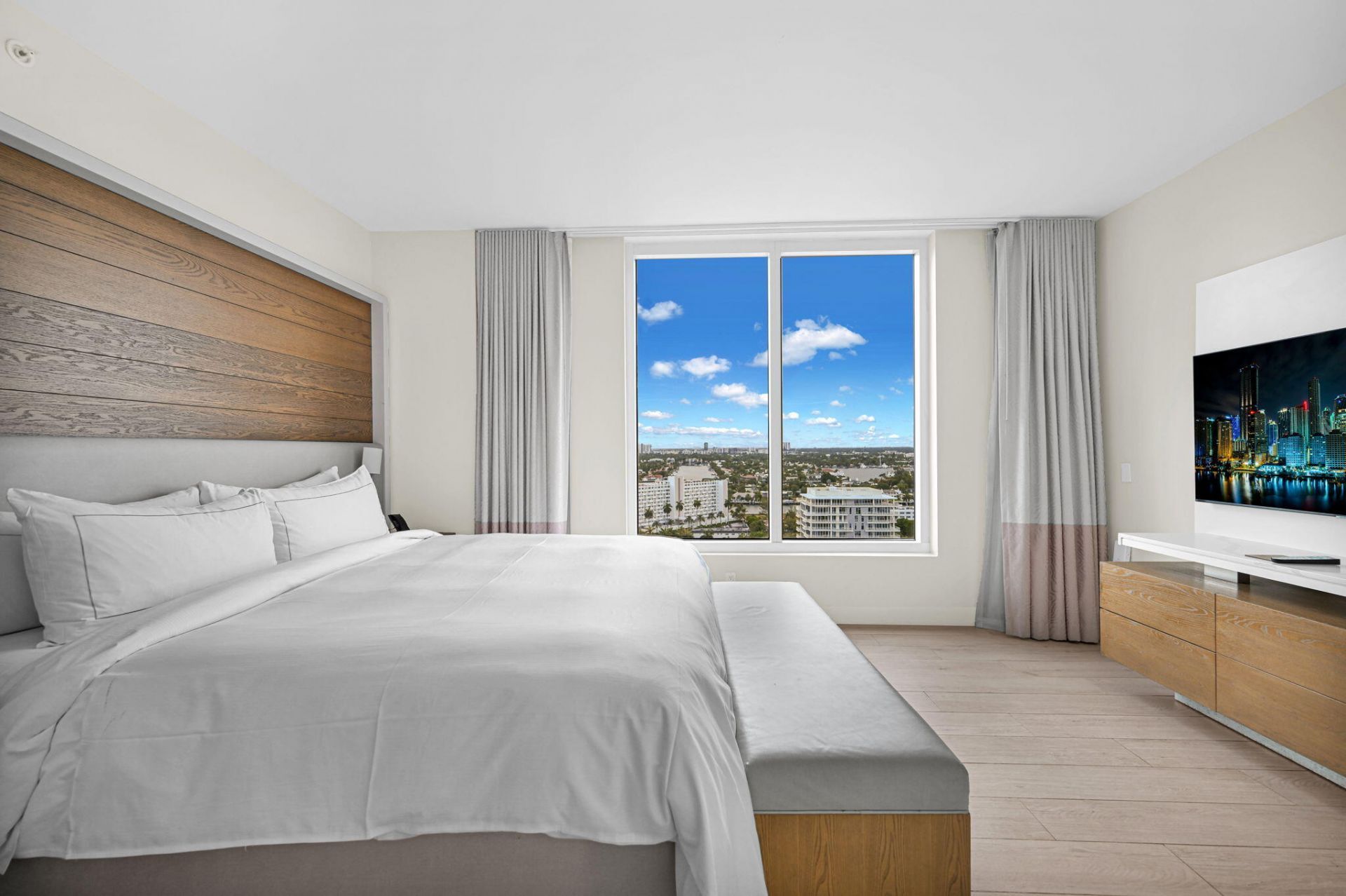 505 N Fort Lauderdale Beach Boulevard, Unit 2101, Fort Lauderdale, FL 33304 Photo