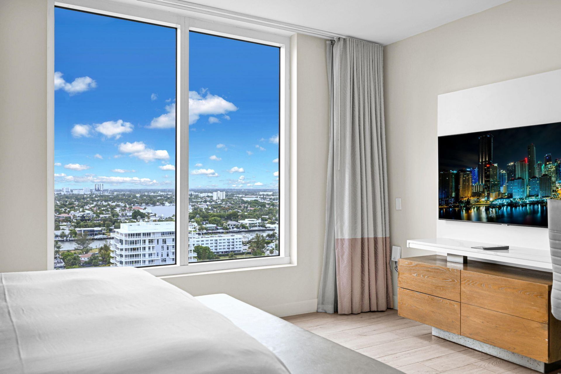 505 N Fort Lauderdale Beach Boulevard, Unit 2101, Fort Lauderdale, FL 33304 Photo