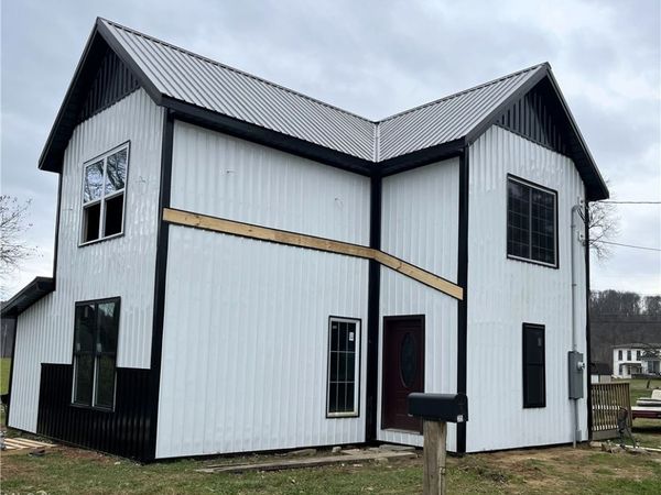 215 Winslow Street , Kimbolton, OH 43749