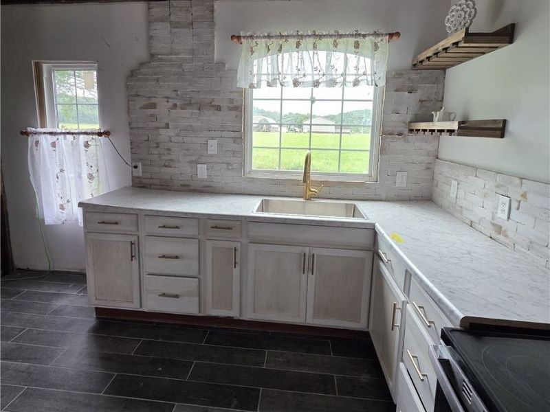 215 Winslow Street, Kimbolton, OH 43749 Photo 8