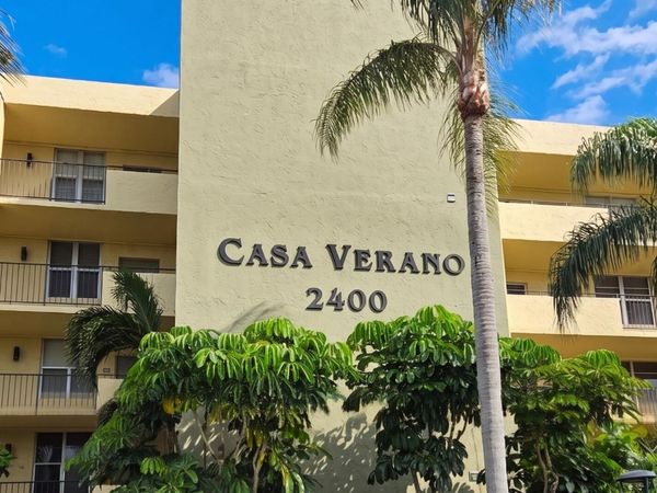 2400 NE 10th Street, Unit 108, Pompano Beach, FL 33062