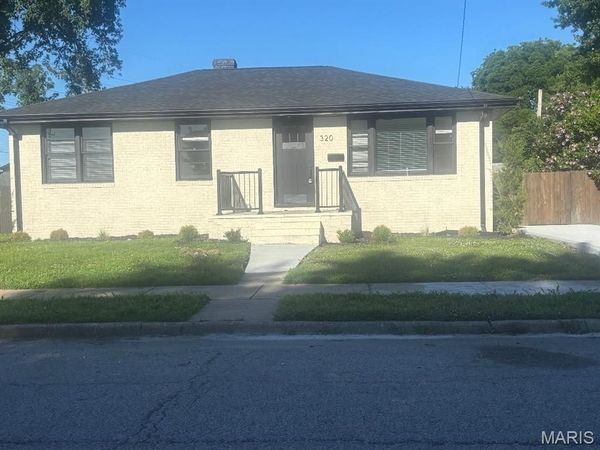 320 S Main Street , Wood River, IL 62095
