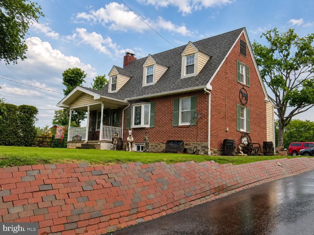 1819 LARKIN ROAD , UPPER CHICHESTER, PA 19061