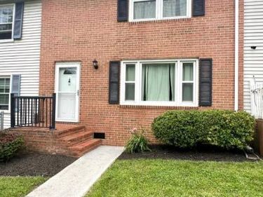 8 BIGGS DRIVE, FRONT ROYAL, VA 22630