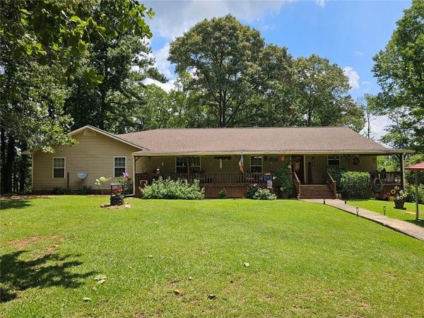 1440 County Rd 26 , Roanoke, AL 36274