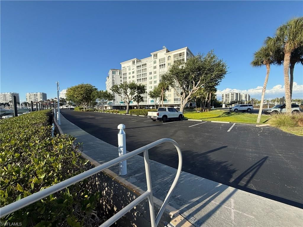 13115 Vanderbilt Rd , Naples, FL 34110 Photo