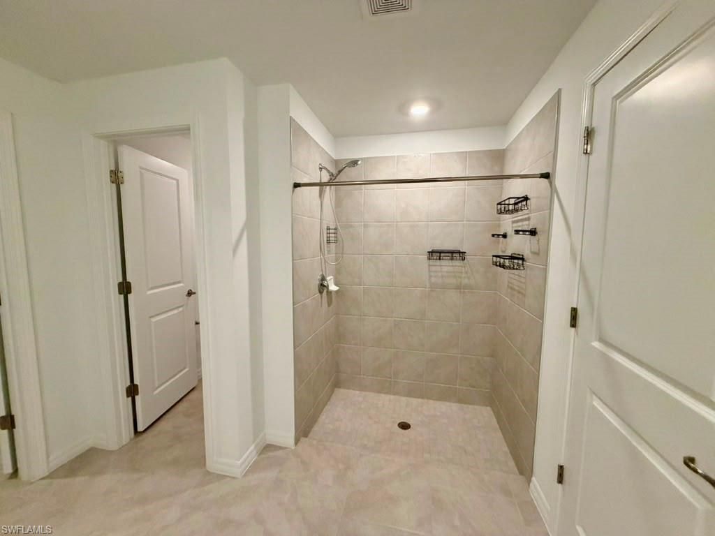 4104 NE 12th Ct, Cape Coral, FL 33909 Photo