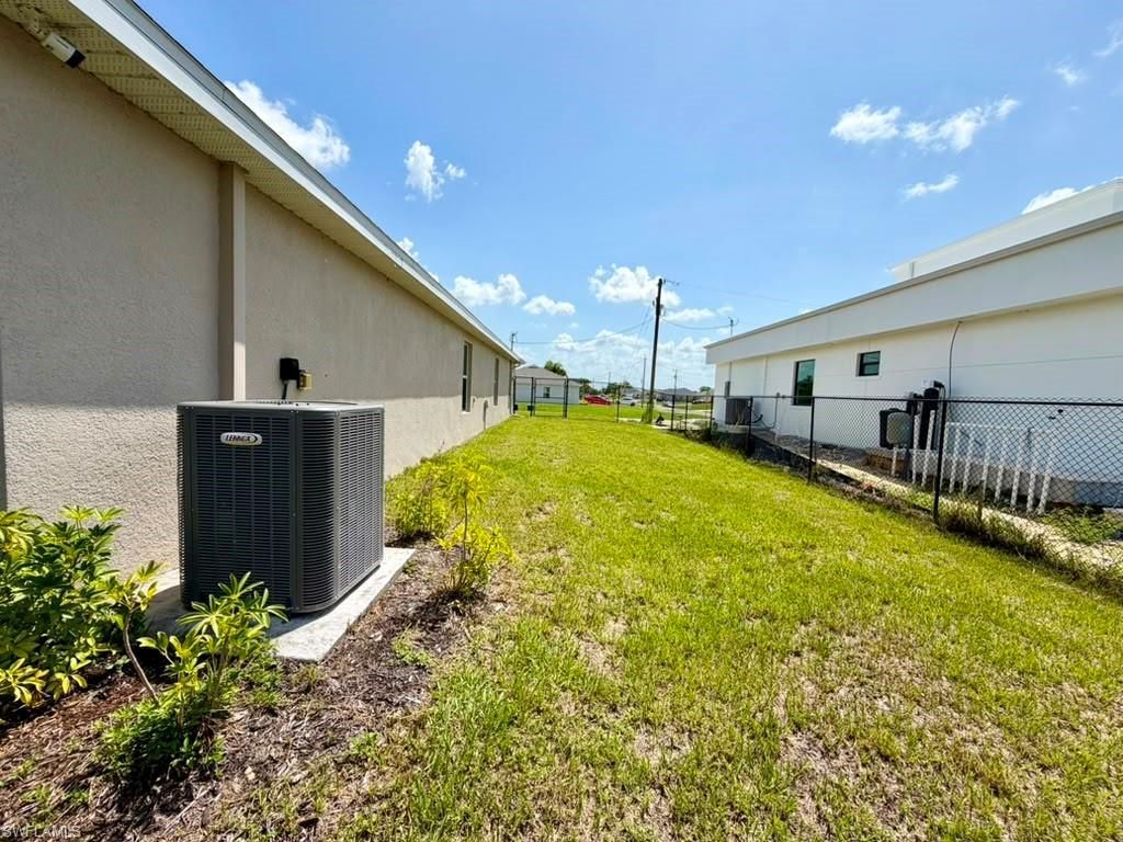 4104 NE 12th Ct, Cape Coral, FL 33909 Photo