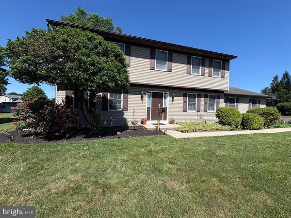 110 OLD AIRPORT ROAD, DOUGLASSVILLE, PA 19518