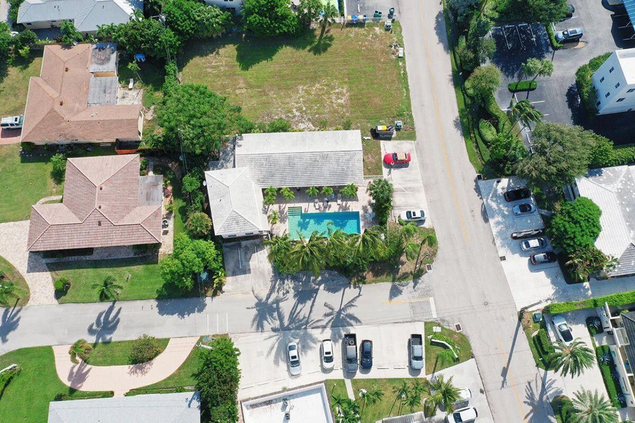 143 Inlet Way, Unit 2, West Palm Beach, FL 33404 Photo