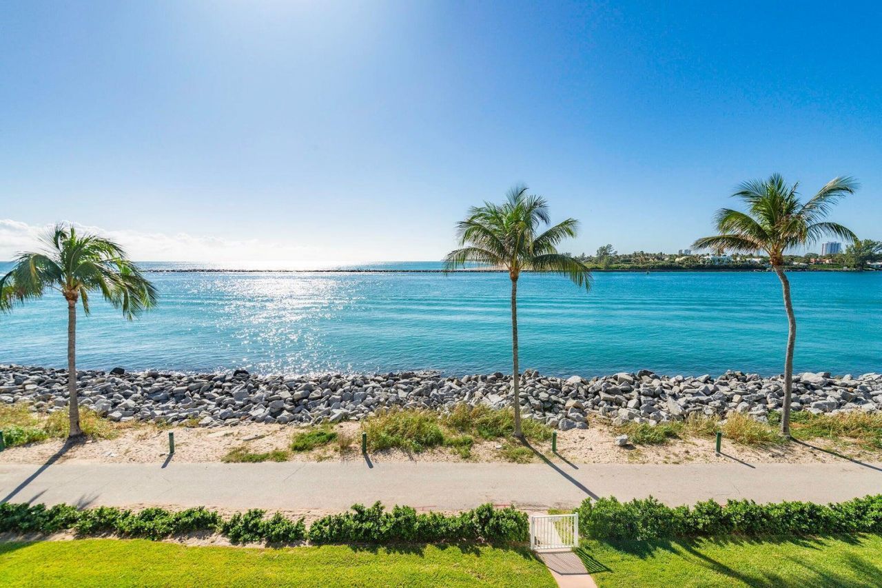 143 Inlet Way, Unit 2, West Palm Beach, FL 33404 Photo