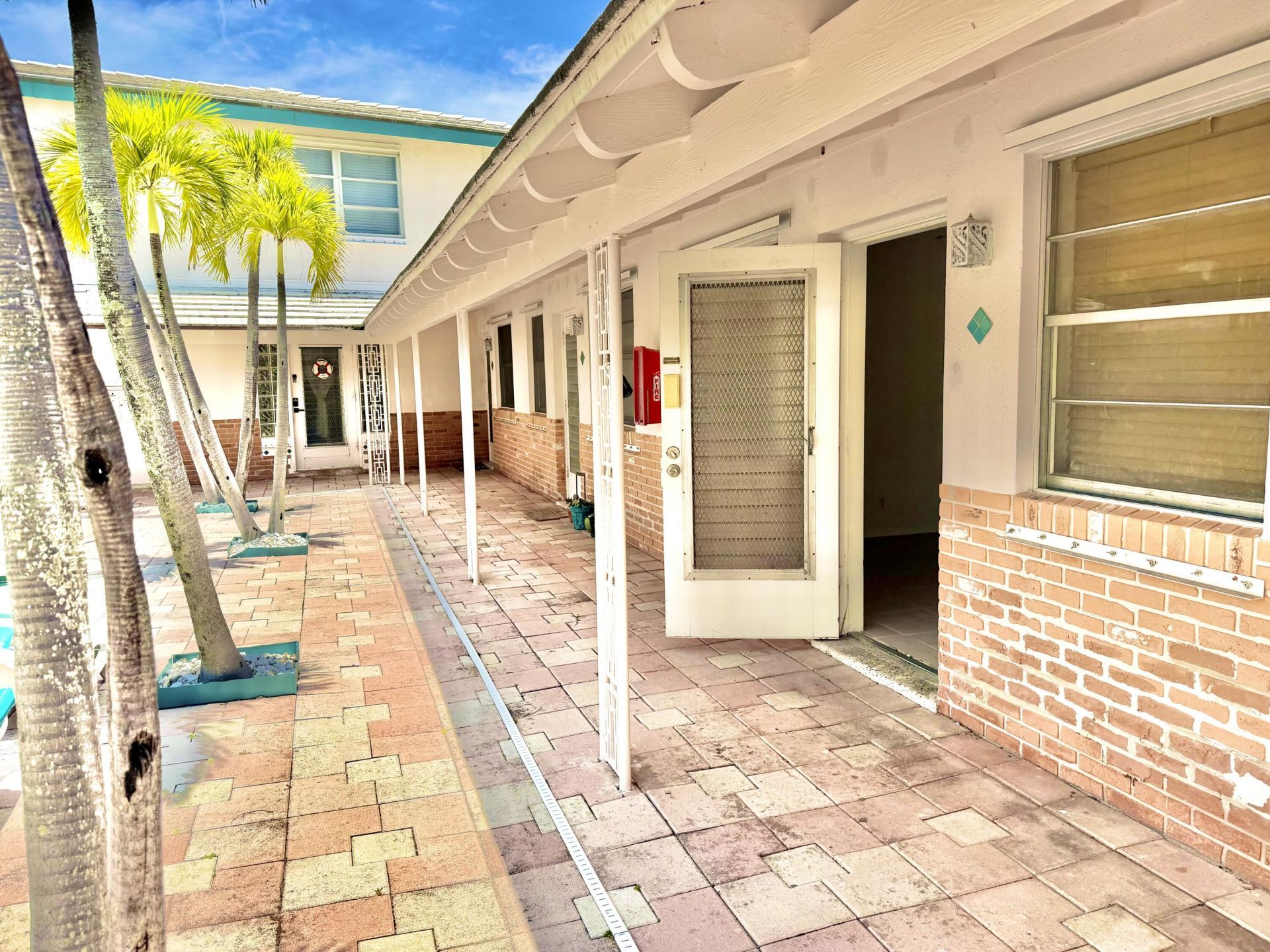 143 Inlet Way, Unit 2, West Palm Beach, FL 33404 Photo
