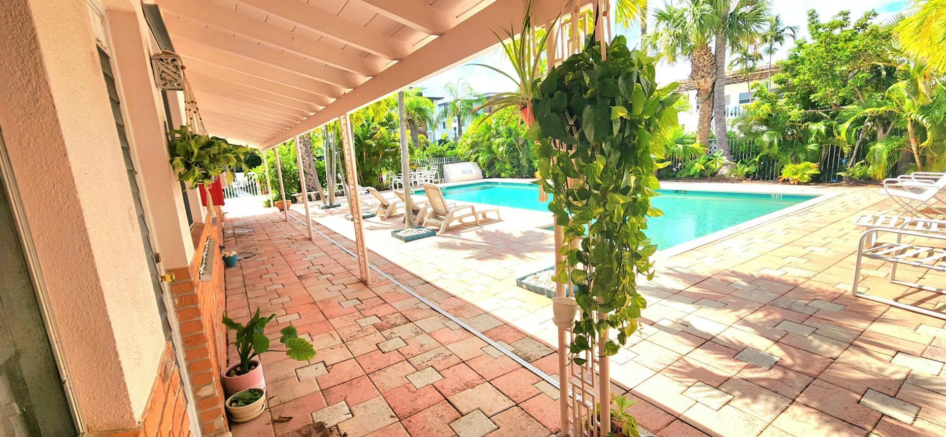 143 Inlet Way, Unit 2, West Palm Beach, FL 33404 Photo