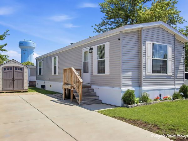 300 A Ok Court, Round Lake, IL 60073