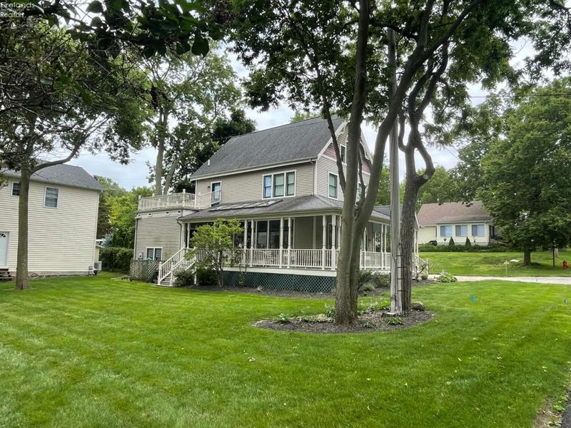 605 Elm Avenue, Lakeside, OH 43440 Photo 5