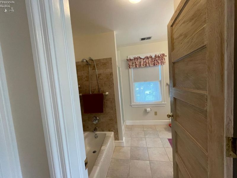605 Elm Avenue, Lakeside, OH 43440 Photo 61