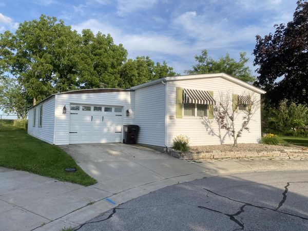 1350 E North Street , Unit 100, Crown Point, IN 46307