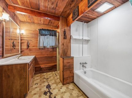 125 S Yuba Drive, Soda Springs, CA 95728 Photo