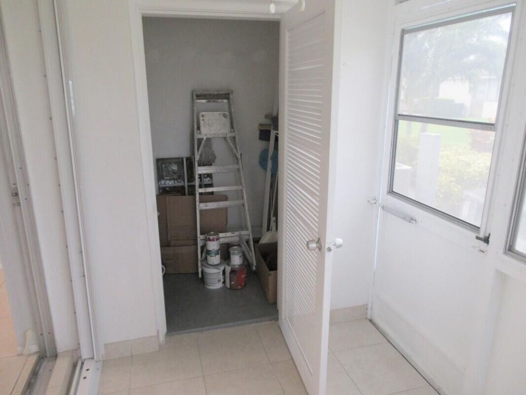 2572 Emory Drive E, Unit J, West Palm Beach, FL 33415 Photo