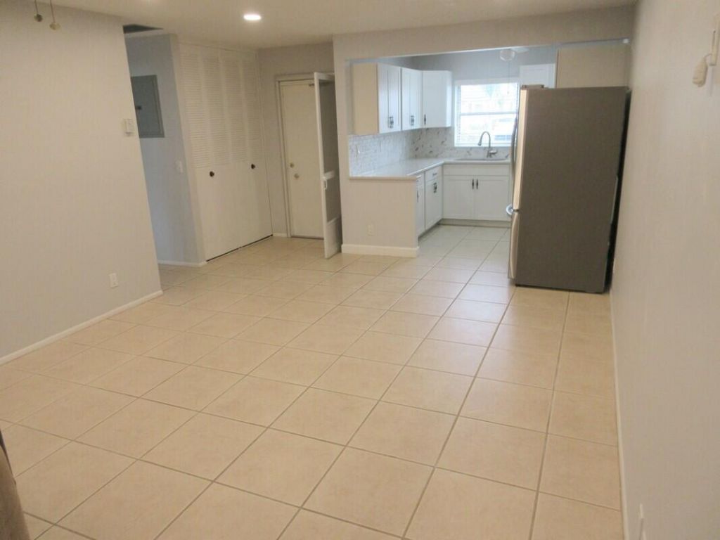 2572 Emory Drive E, Unit J, West Palm Beach, FL 33415 Photo