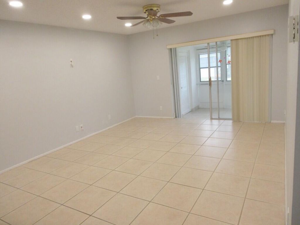 2572 Emory Drive E, Unit J, West Palm Beach, FL 33415 Photo