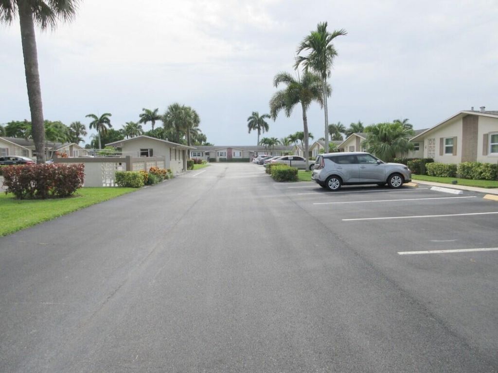 2572 Emory Drive E, Unit J, West Palm Beach, FL 33415 Photo