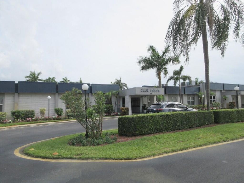 2572 Emory Drive E, Unit J, West Palm Beach, FL 33415 Photo