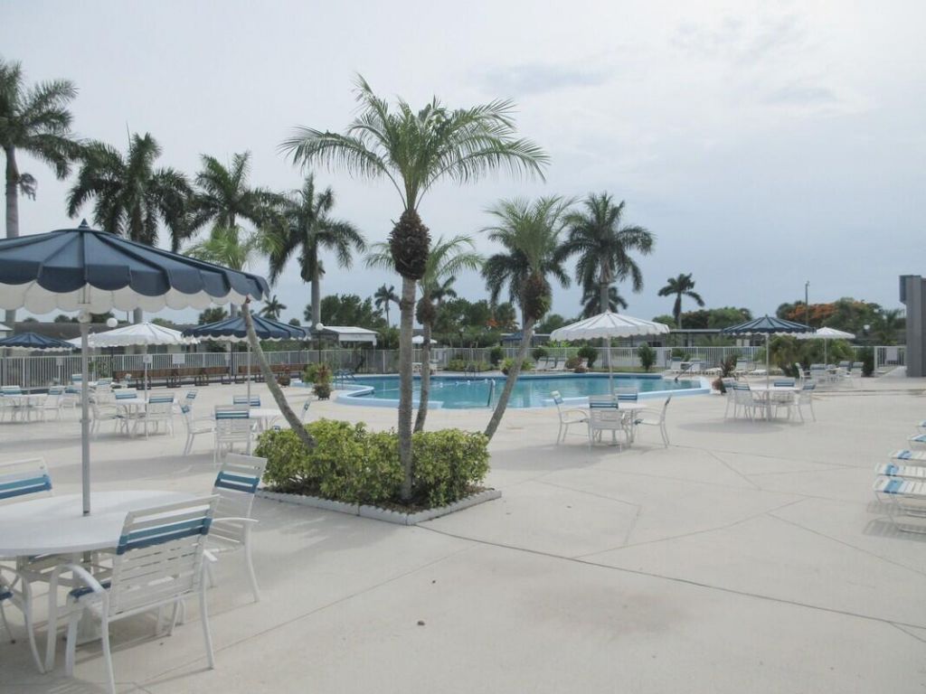 2572 Emory Drive E, Unit J, West Palm Beach, FL 33415 Photo