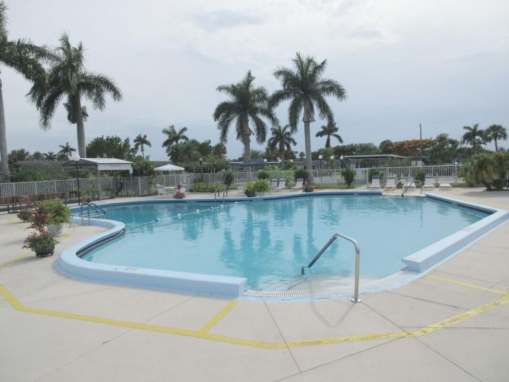 2572 Emory Drive E, Unit J, West Palm Beach, FL 33415 Photo
