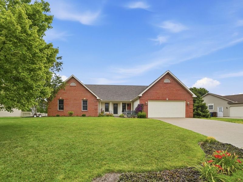 656 Gardenview Circle, Lima, OH 45801 Photo 3