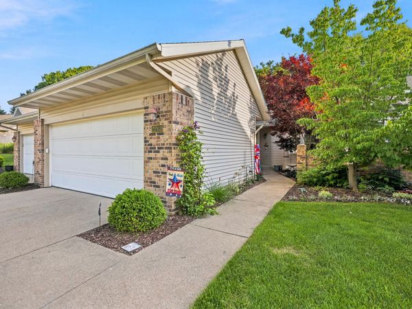 2203 Shetland Drive NE, Grand Rapids, MI 49505