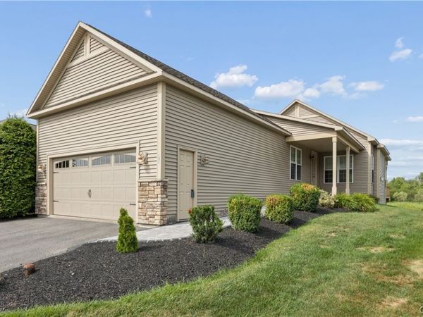 131 Harbour Town, Bridgeport, NY 13030