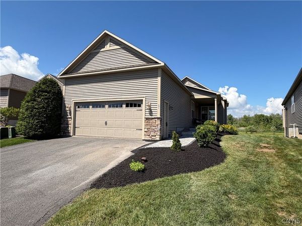 131 Harbour Town, Bridgeport, NY 13030
