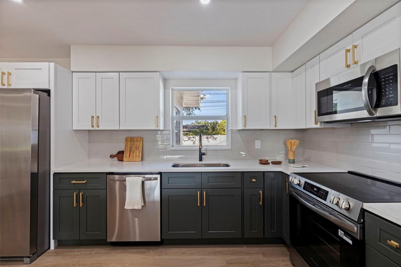 165 Pinewood Avenue, Clearwater, FL 33765 Photo