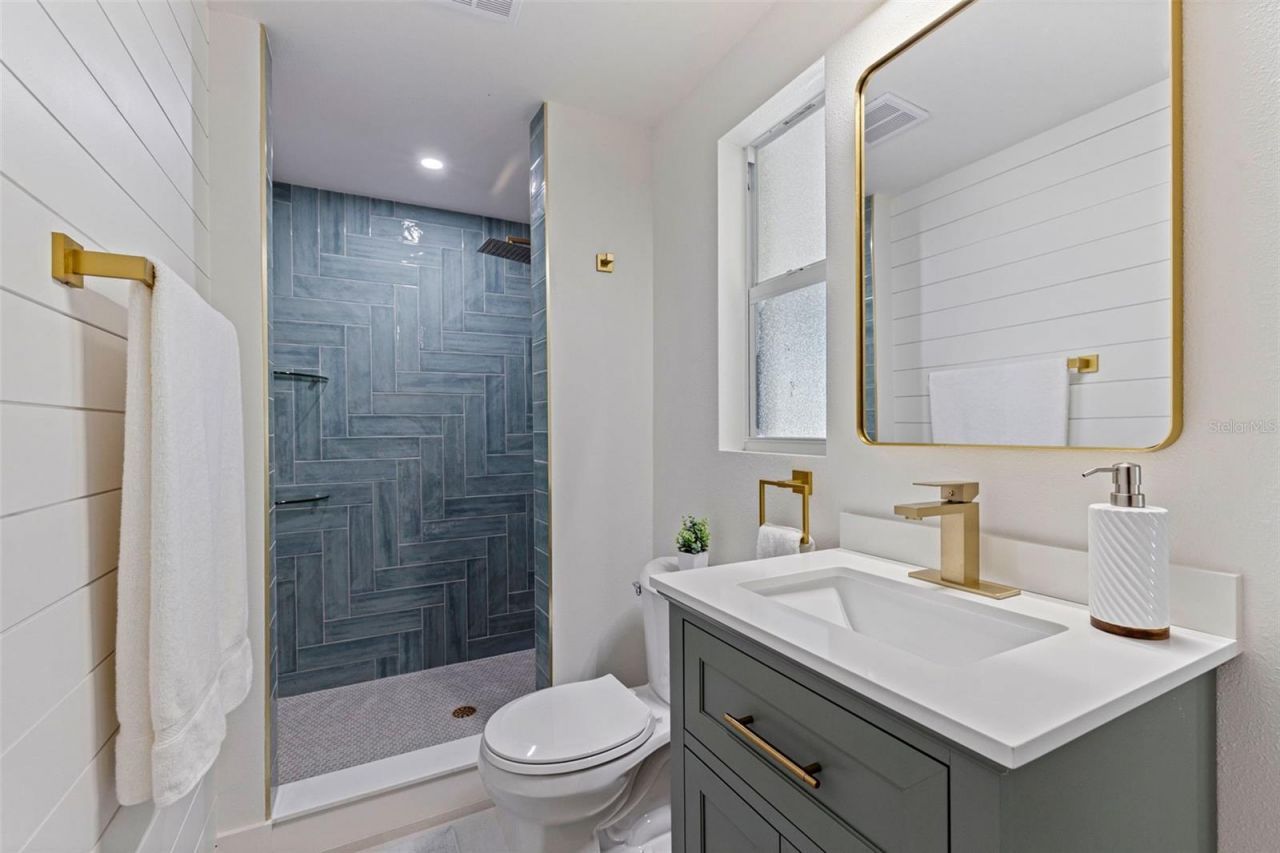 165 Pinewood Avenue, Clearwater, FL 33765 Photo