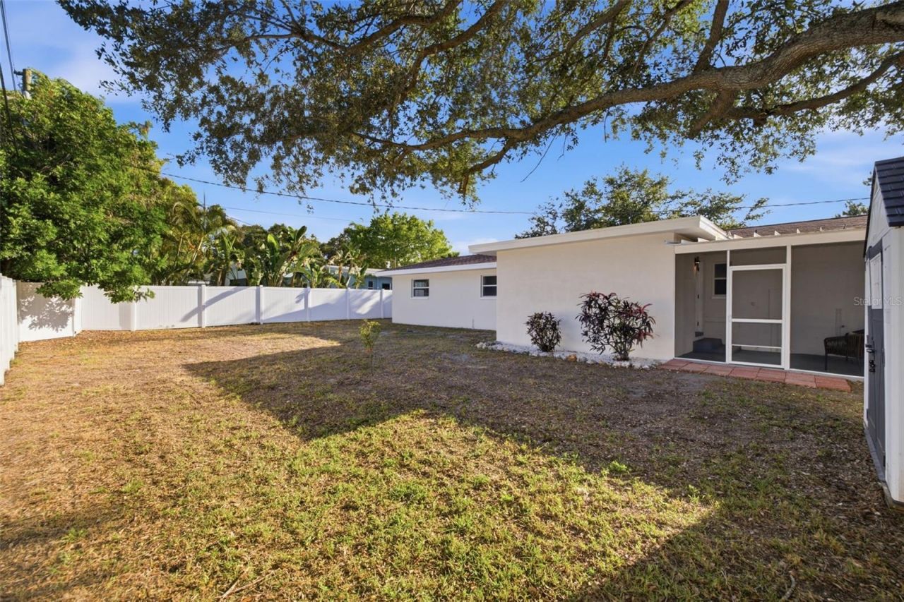 165 Pinewood Avenue, Clearwater, FL 33765 Photo