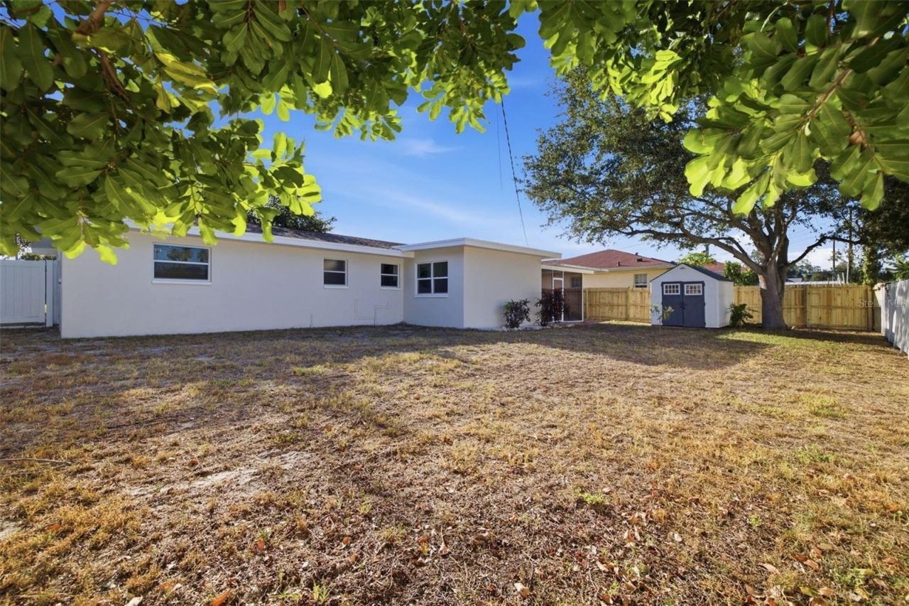 165 Pinewood Avenue, Clearwater, FL 33765 Photo