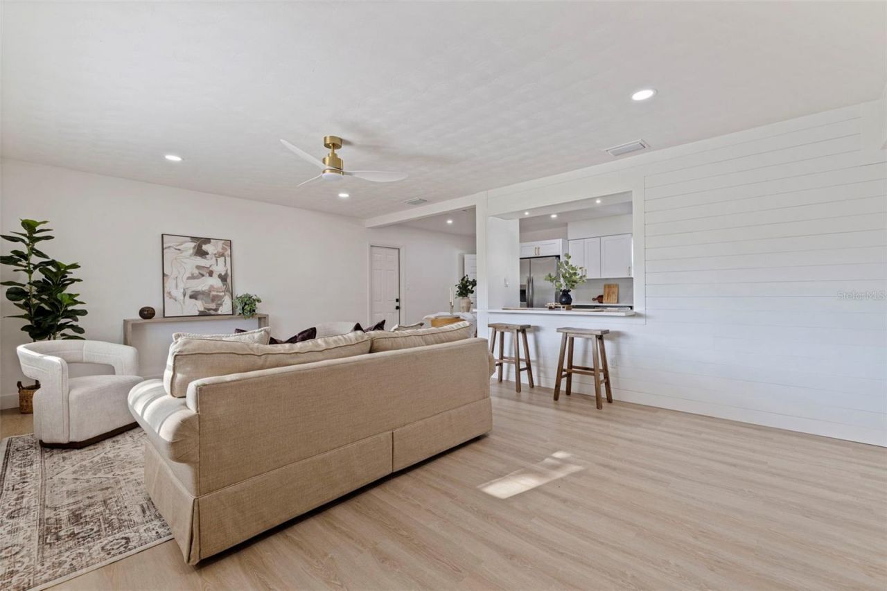 165 Pinewood Avenue, Clearwater, FL 33765 Photo