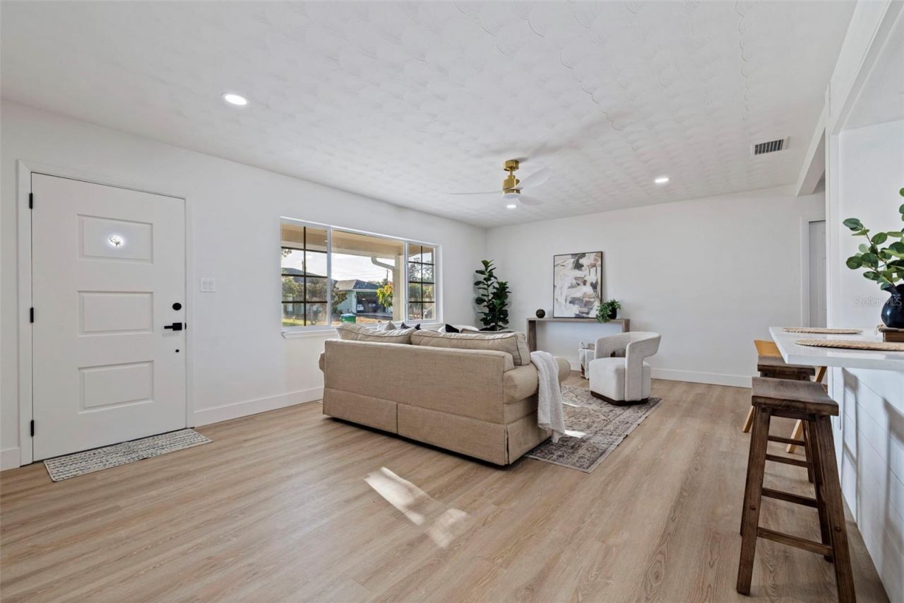 165 Pinewood Avenue, Clearwater, FL 33765 Photo
