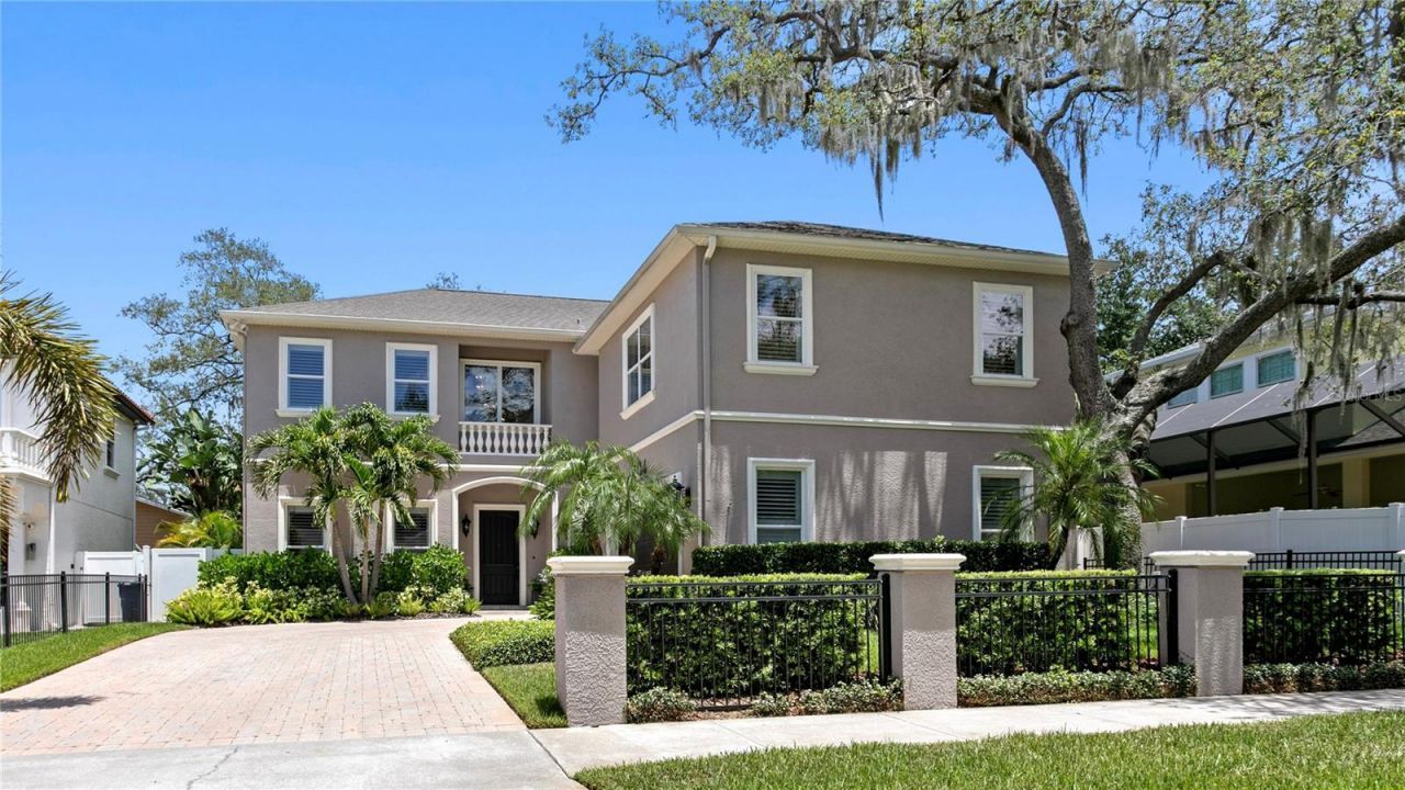 404 S Clark Avenue, Tampa, FL 33609 Main Photo